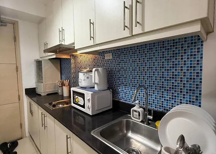 Aparthotel Sea Residences Affordable Staycation Near Moa - By Rose *